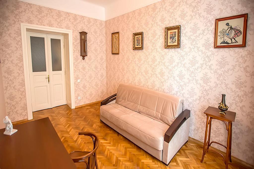 Gorgeous Apartments In Historical Center Of Lvov Extérieur photo